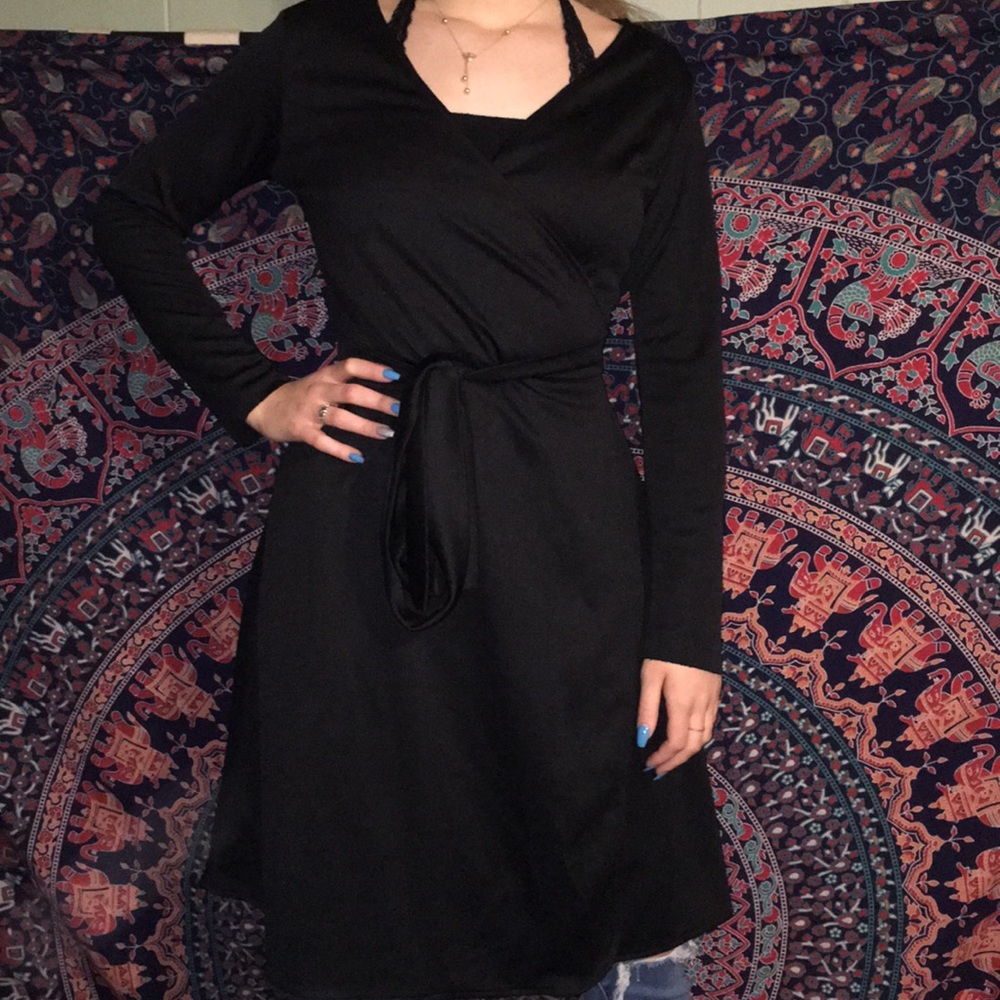 Vintagw Black long sleeve wrap dress size 6/8 - Picture 2 of 7